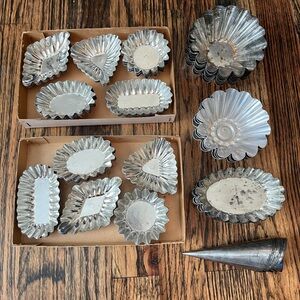 Lot of Vintage Tart Tins